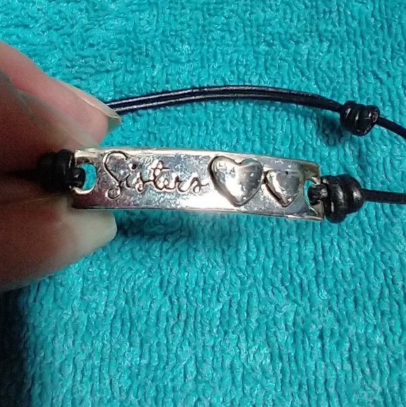 Silvertone 'Sisters' Heart Bracelet Black Cord - Picture 1 of 3